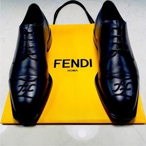 Fendi men’s karligrapfy lace up leather shoes